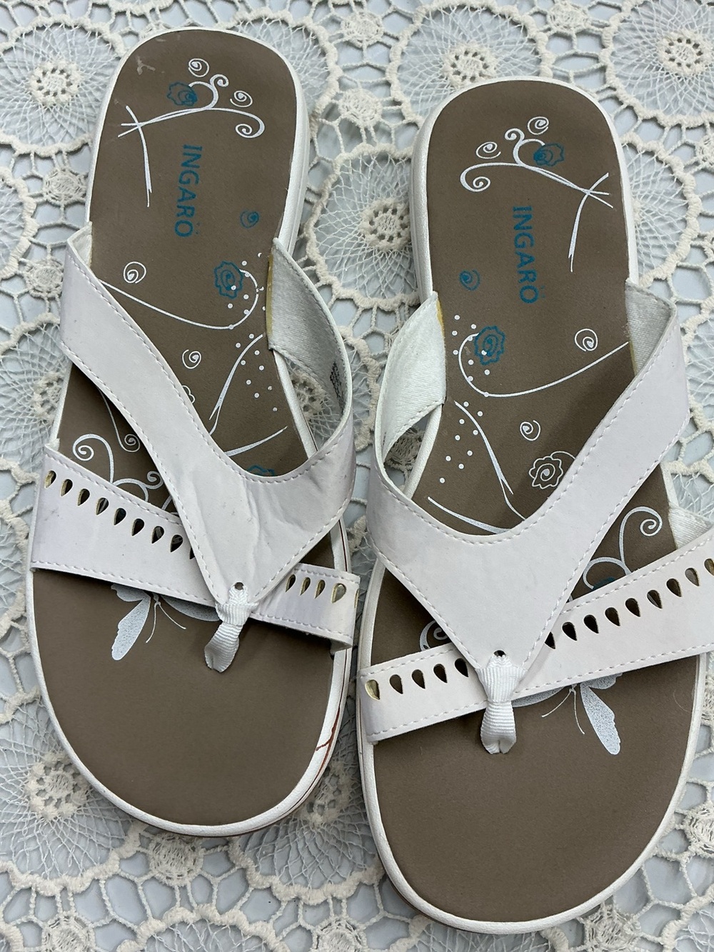 Ingaro Women’s White Slip-On Thong Sandals